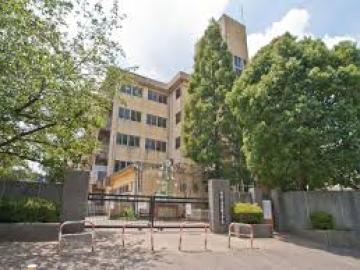 松戸市立河原塚小学校/徒歩12分・約900m 松戸市立河原塚小学校/徒歩12分・約900m