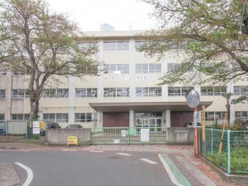 松戸市立松飛台小学校／徒歩12分・約900m