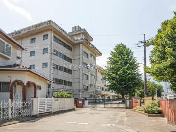 松戸市立金ケ作小学校／徒歩11分・約880m(2025年3月)