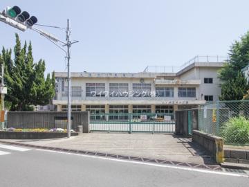 松戸市立八ケ崎第二小学校/徒歩13分・約1,020m(2025年3月) 松戸市立八ケ崎第二小学校/徒歩13分・約1,020m(2025年3月)