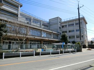 松戸市立六実第三小学校／徒歩10分・約750m(2025年10月)