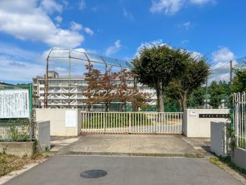 松戸市立金ケ作中学校／徒歩10分・約750m(2024年11月)