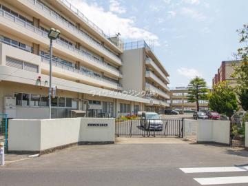 松戸市立古ケ崎中学校／徒歩10分・約800m