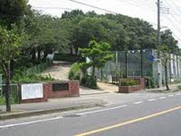 松戸市立河原塚中学校／徒歩27分・約2,100m(2025年9月)