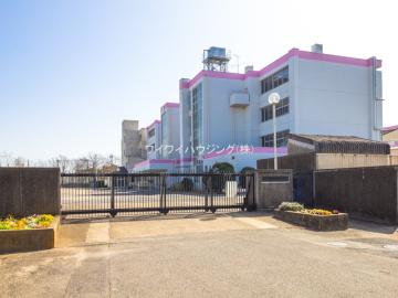 流山市立東深井中学校／徒歩23分・約1,800m(2024年12月)