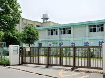 流山市栗ケ沢中学校／徒歩10分・約800m(2026年7月)