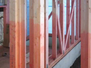 その他画像／予防駆除剤などを使用し、木造住宅へのシロアリ被害を防ぎます。(2026年2月)