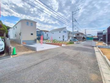 前面道路含む現地写真(2025年10月) 前面道路含む現地写真(2025年10月)