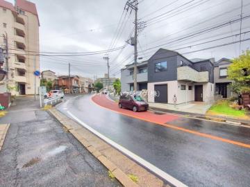 前面道路含む現地写真(2025年10月) 前面道路含む現地写真(2025年10月)