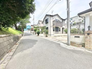 前面道路含む現地写真(2025年6月) 前面道路含む現地写真(2025年6月)