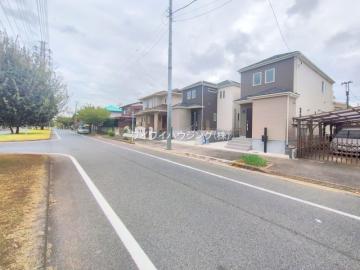 前面道路含む現地写真(2025年10月) 前面道路含む現地写真(2025年10月)