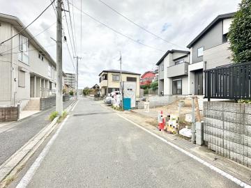 前面道路含む現地写真(2025年10月) 前面道路含む現地写真(2025年10月)