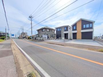 前面道路含む現地写真(2025年10月) 前面道路含む現地写真(2025年10月)