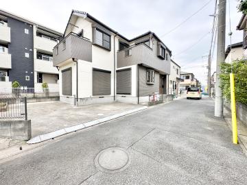 前面道路含む現地写真(2025年10月)