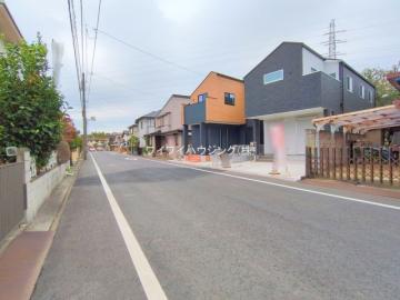 前面道路含む現地写真(2025年10月) 前面道路含む現地写真(2025年10月)
