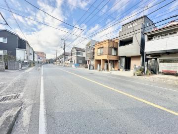 前面道路含む現地写真(2025年12月)