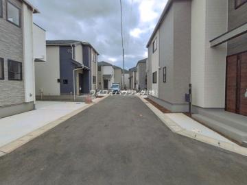 前面道路含む現地写真(2026年8月)