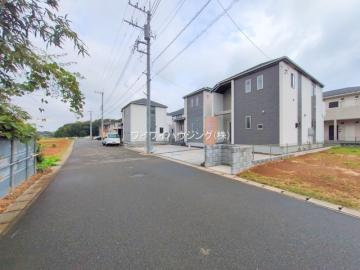 前面道路含む現地写真(2025年10月) 前面道路含む現地写真(2025年10月)