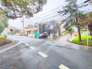 前面道路含む現地写真(2025年10月) 前面道路含む現地写真(2025年10月)