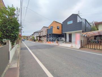 前面道路含む現地写真(2025年10月) 前面道路含む現地写真(2025年10月)