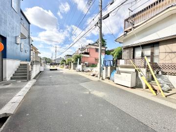 前面道路含む現地写真(2025年10月) 前面道路含む現地写真(2025年10月)